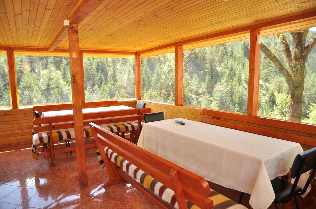 Guest House Stoletnika Yagodina Ngoại thất bức ảnh