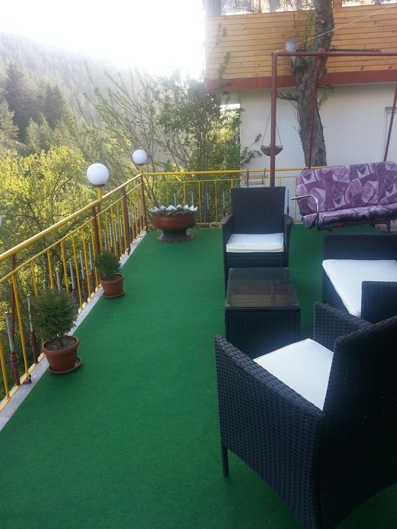 Guest House Stoletnika Yagodina Ngoại thất bức ảnh